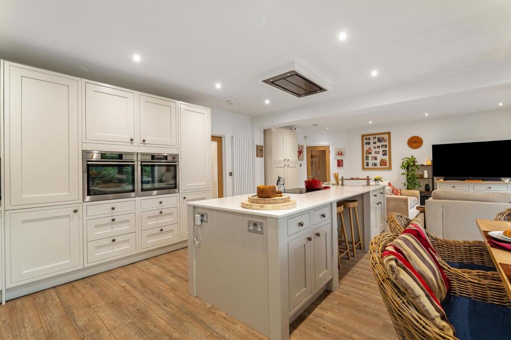 Additional image 14 of Bucknalls Drive, Bricket Wood, AL2