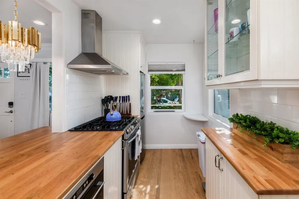 Additional image 10 of 876 Thomas Avenue, San Diego, CA 92109