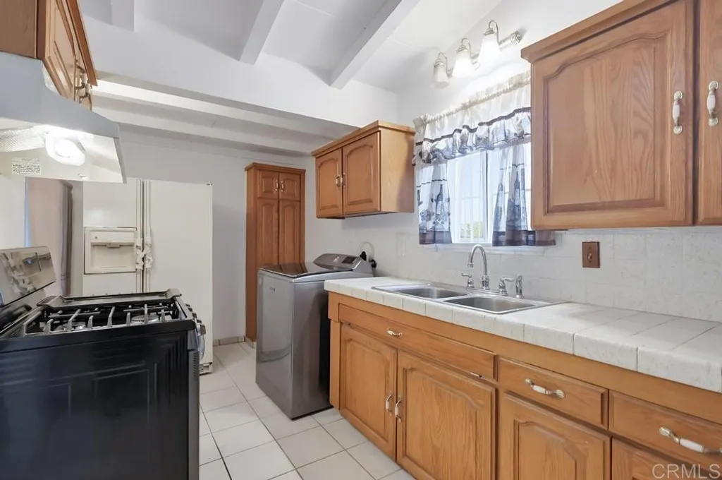 Additional image 12 of 947 S Arizona Avenue, Los Angeles, CA 90022