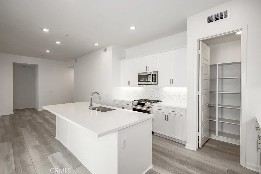 Additional image 27 of 26915 Goldfinch Lane, Valencia, CA 91381