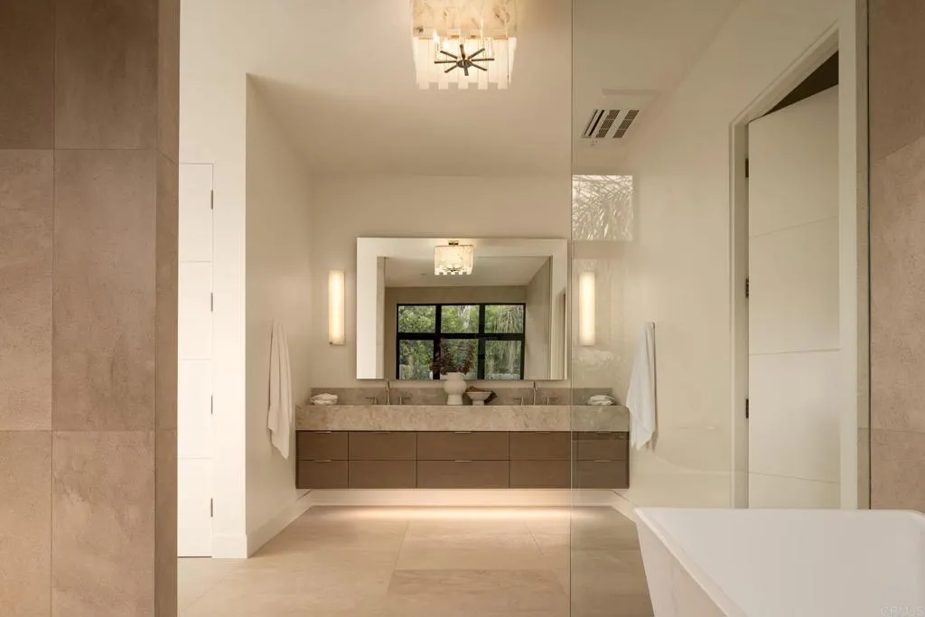 Additional image 52 of 601 N Cedros, Solana Beach, CA 92075