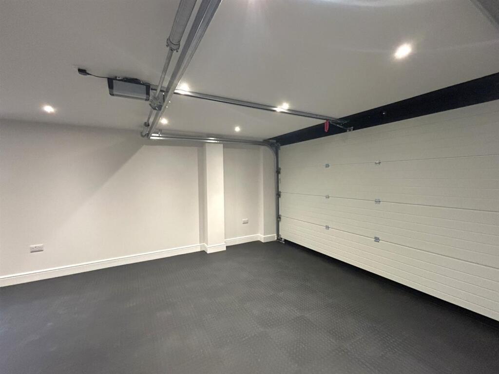 Additional image 38 of The Squirrels, Bricket Wood, St. Albans