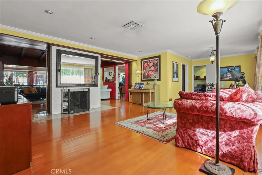 Additional image 48 of 15719 Vose Street, Lake Balboa, CA 91406