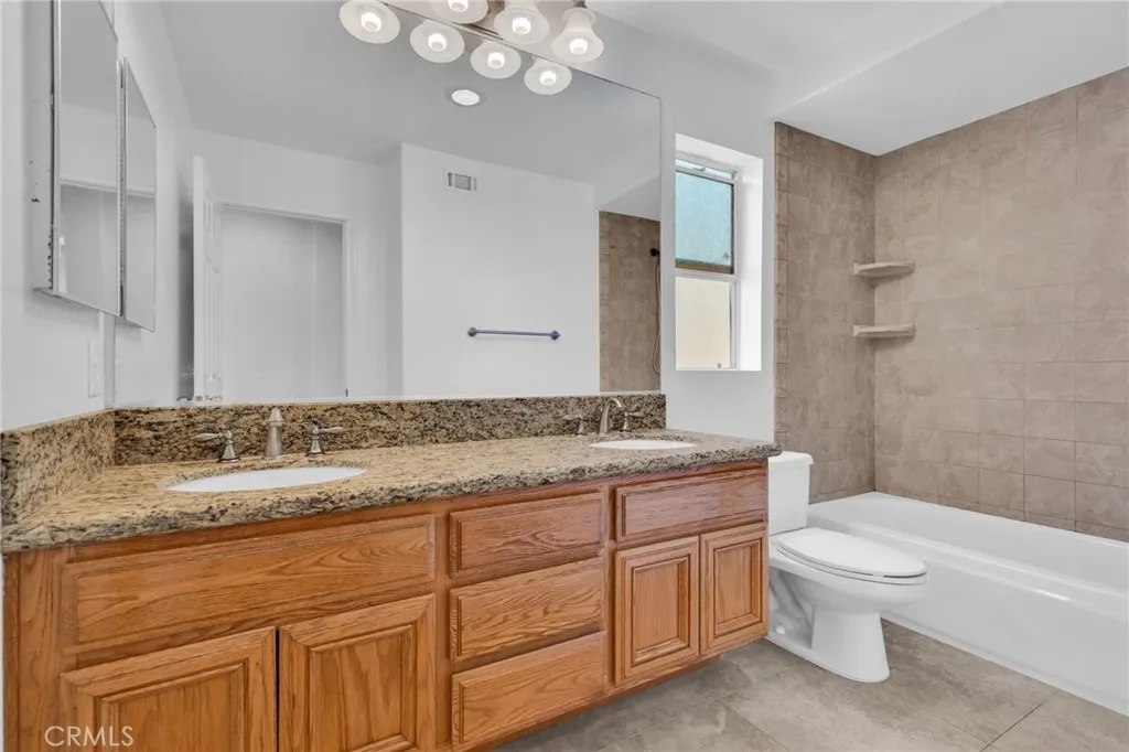 Additional image 39 of 32 Salinas, Lake Forest, CA 92610