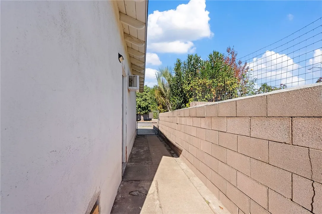 Additional image 65 of 255 W Valencia St, Rialto, CA 92376