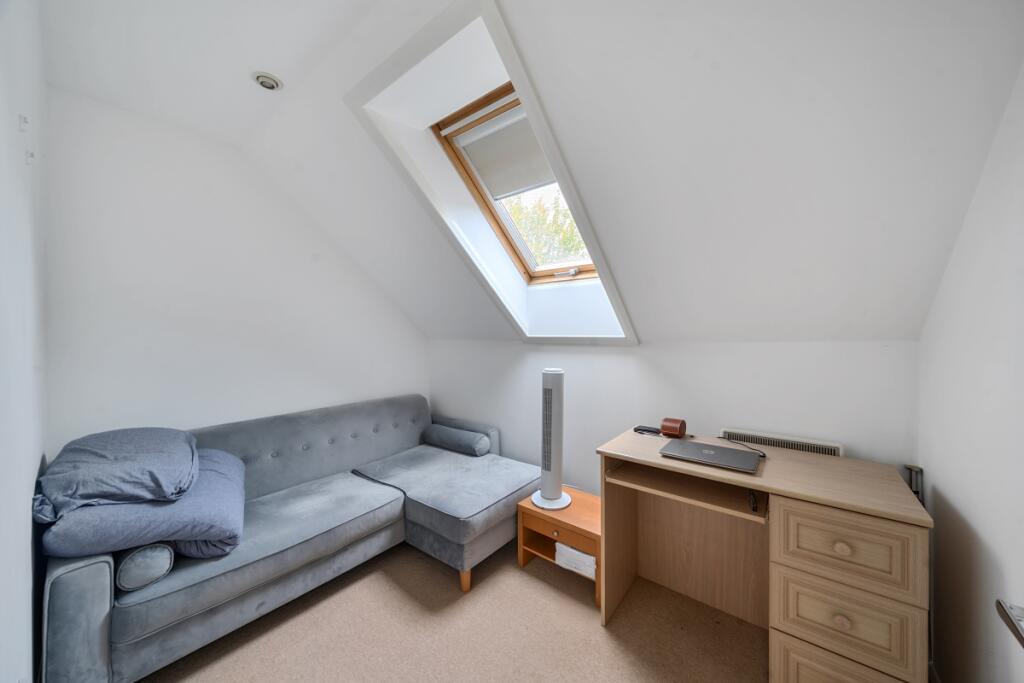 Additional image 9 of Roundwood Lane Harpenden AL5