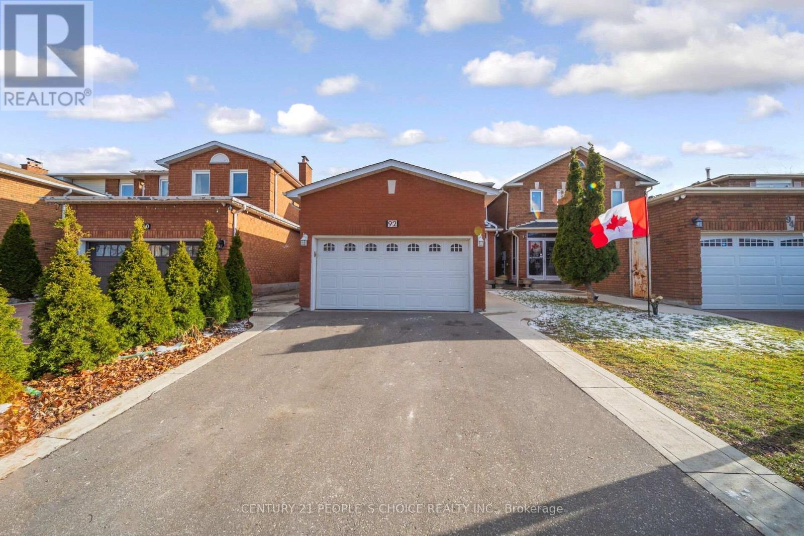 Property image for 92 WOOLRIDGE COURT|Brampton (Fletcher's Creek South), Ontario L6Y3G3