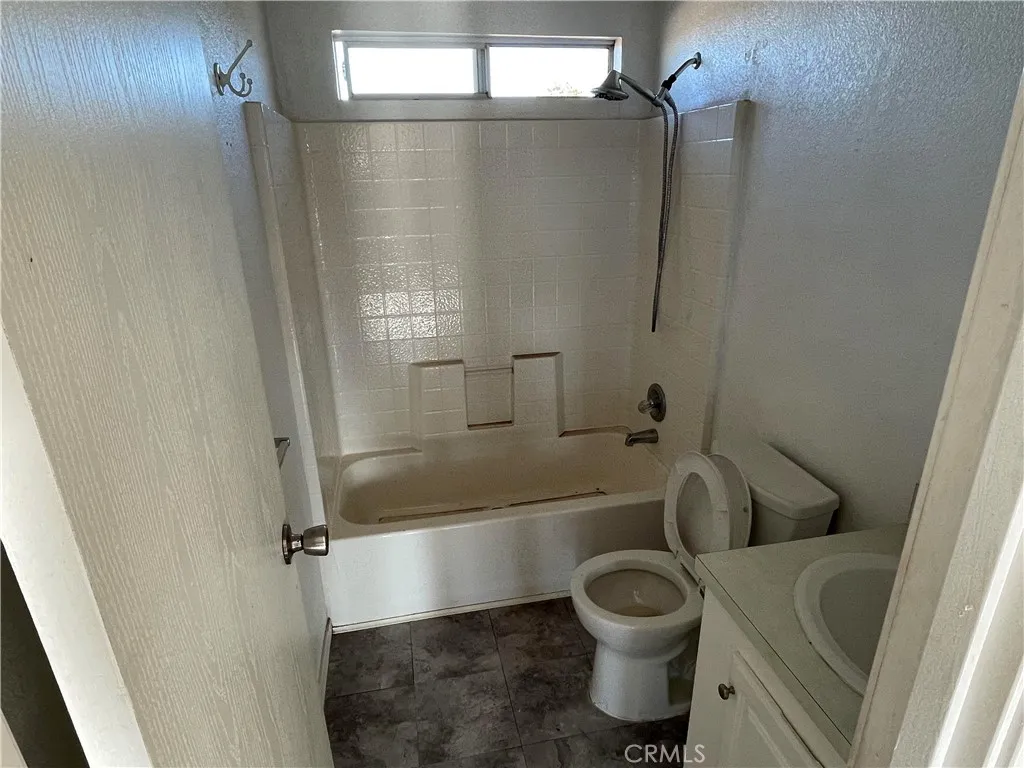 Additional image 31 of 8354 White Road, Phelan, CA 92371