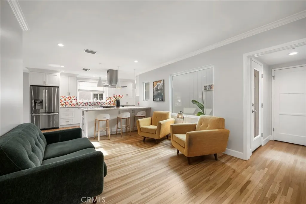 Additional image 41 of 16600 Gilmore Street, Lake Balboa, CA 91406