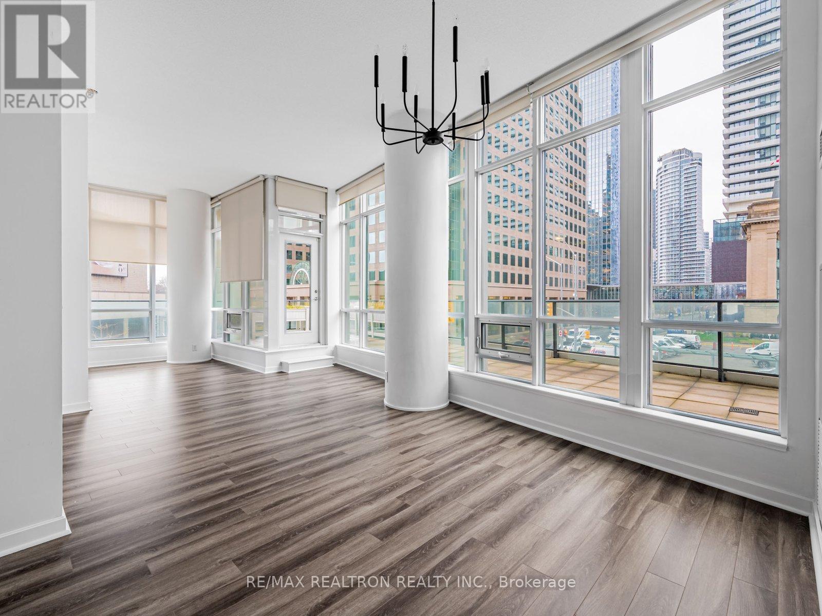 217 - 33 BAY STREET|Toronto (Waterfront Communities), Ontario M5J2Z3