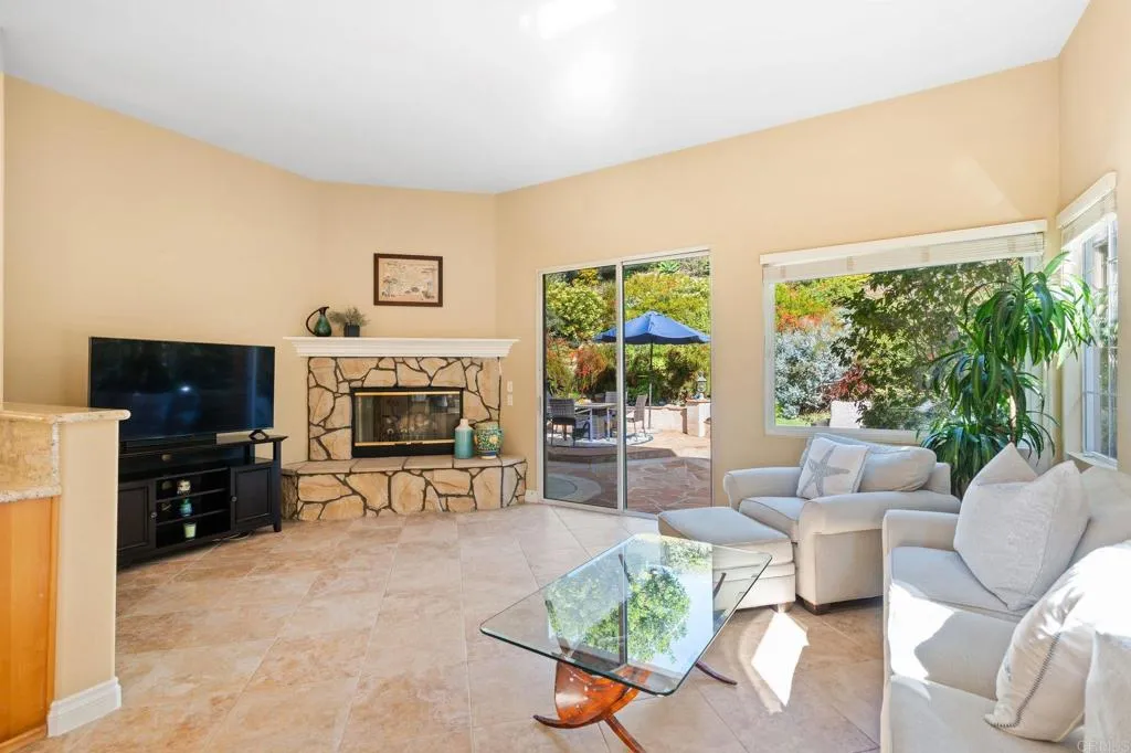 Additional image 9 of 2916 Avenida Valera, Carlsbad, CA 92009