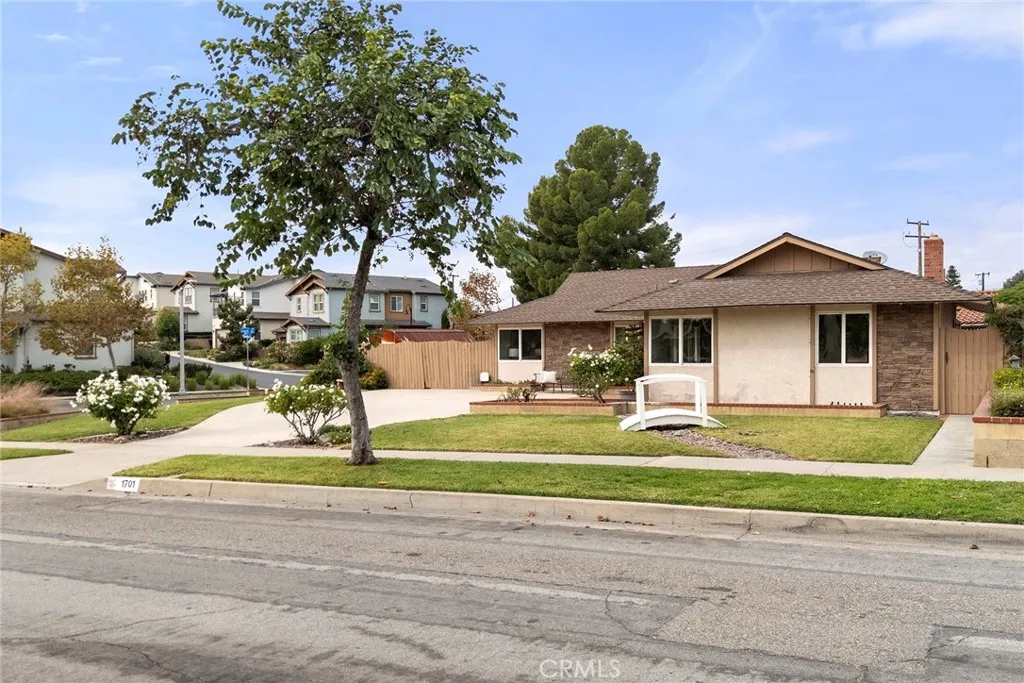 Property image for 1701 Lark Ellen Drive, Fullerton, CA 92835