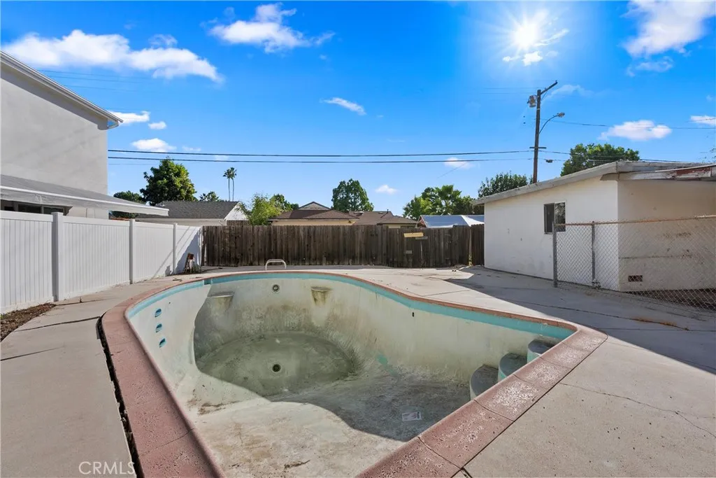 Additional image 34 of 18928 Victory Boulevard, Tarzana, CA 91335