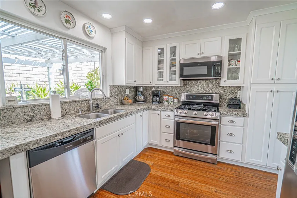 Additional image 11 of 27872 Cherry Creek Dr, Valencia, CA 91354