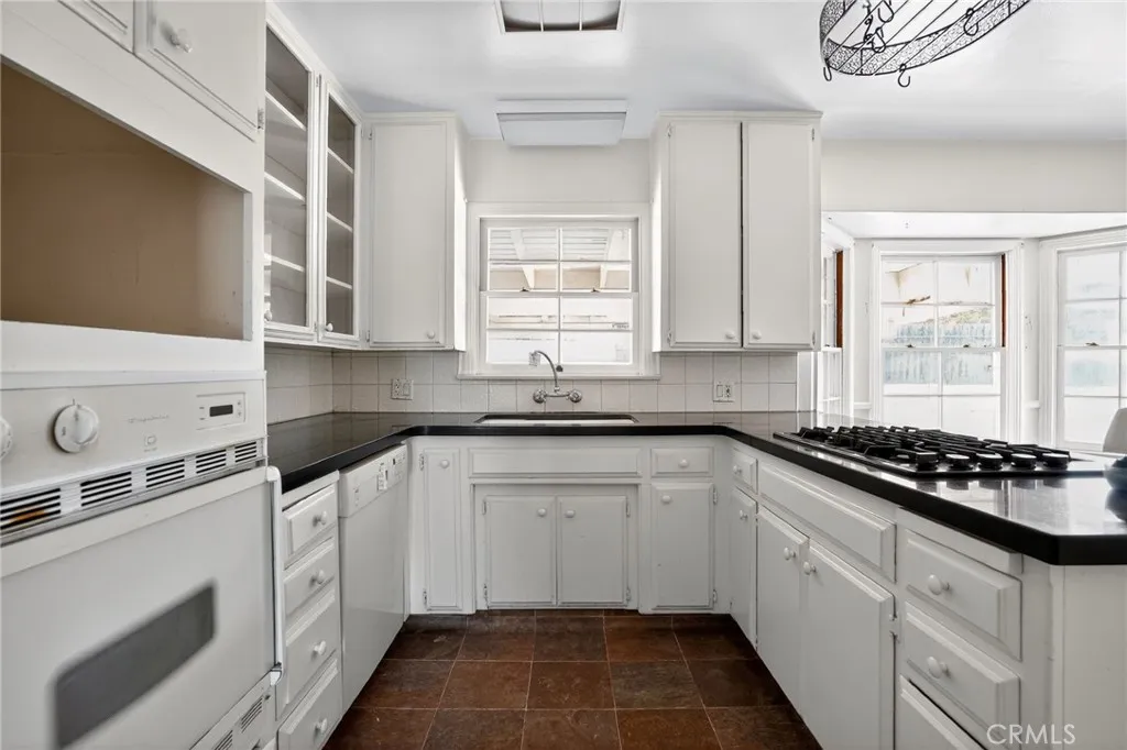 Additional image 9 of 1717 Locust Ravine, Bakersfield, CA 93306