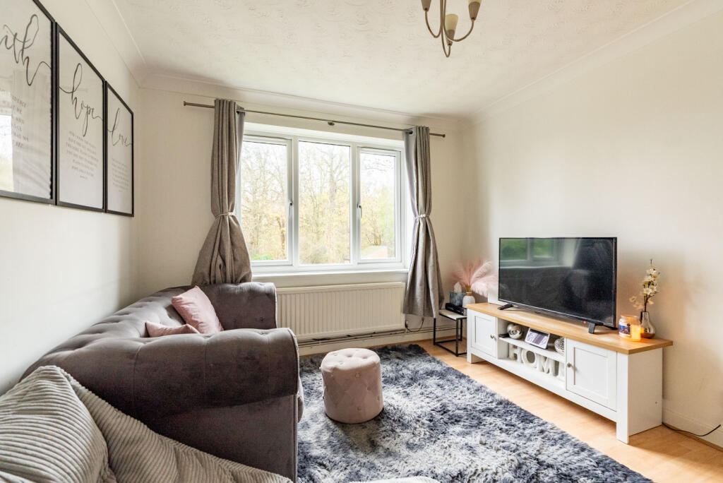 Additional image 6 of The Acorns, Wynchlands Crescent, St. Albans, Hertfordshire, AL4