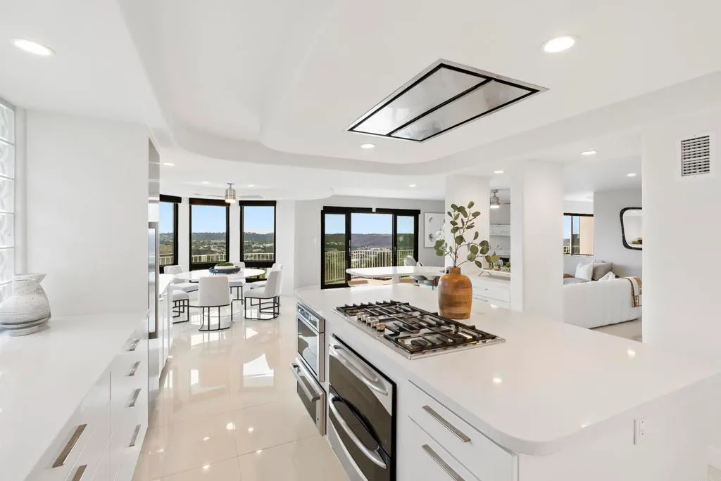 Additional image 59 of 7215 El Fuerte St, Carlsbad, CA 92009