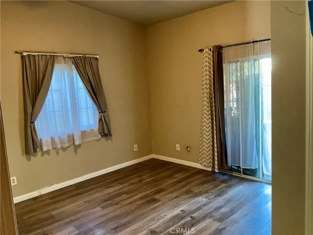 Additional image 5 of 1327 West 97th Street, Los Angeles, CA 90044