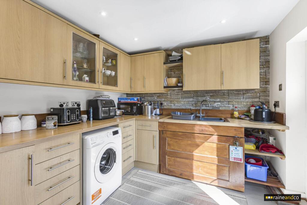 Additional image 4 of Aldykes, Hatfield