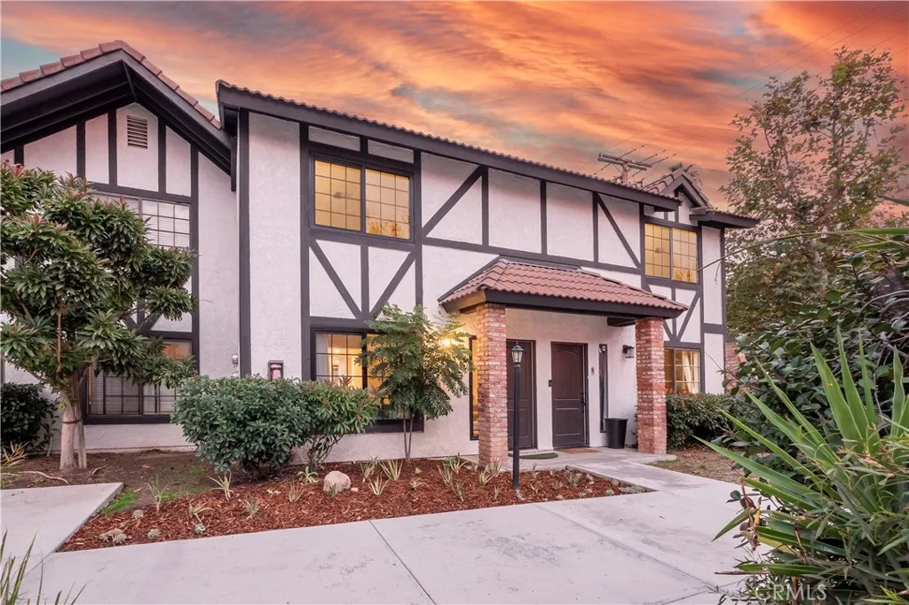 Additional image 3 of 1013 W Linden Street Unit 2, Riverside, CA 92507