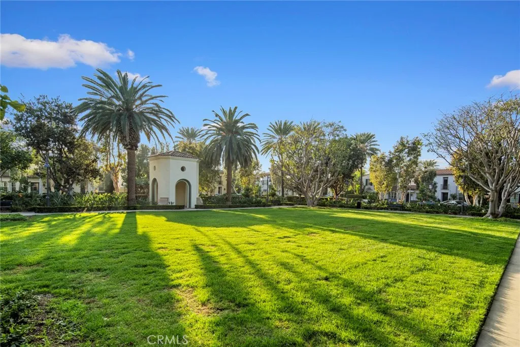 102 Spanish Lace, Irvine, CA 92620