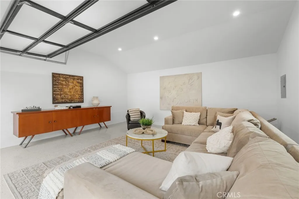 Additional image 17 of 742 Groton Dr, Burbank, CA 91504