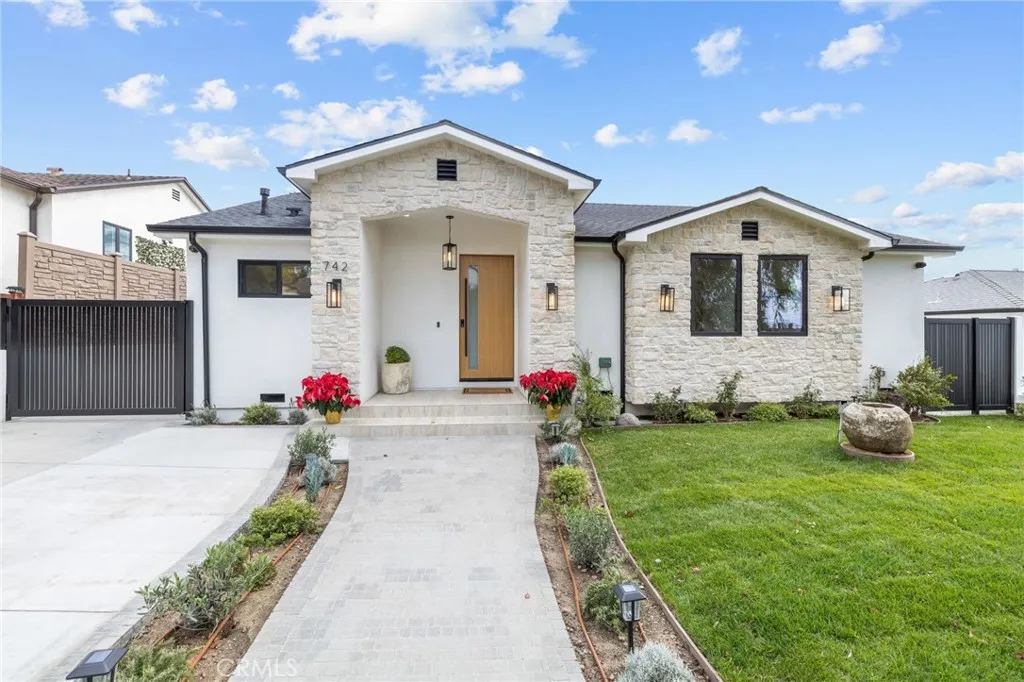 Additional image 5 of 742 Groton Dr, Burbank, CA 91504