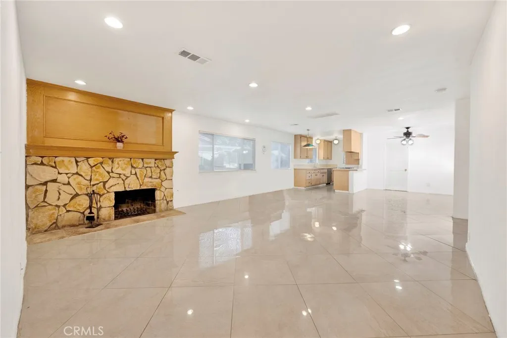 Additional image 5 of 15901 Lassen Street, North Hills, CA 91343