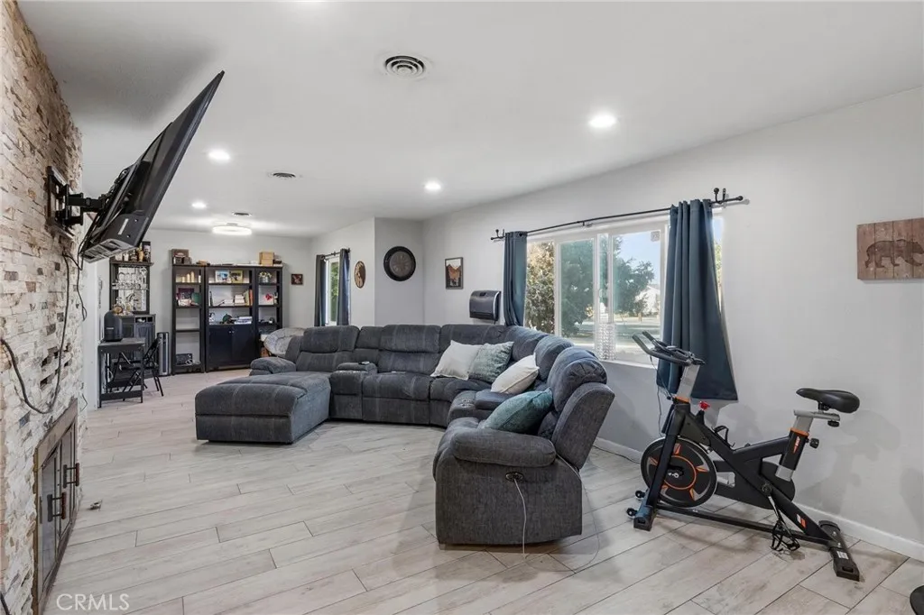 Additional image 40 of 1929 E Oakland Ave, Hemet, CA 92544