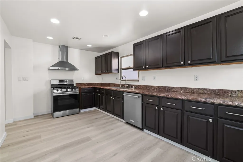 Additional image 13 of 20464 Elkwood, Winnetka, CA 91306