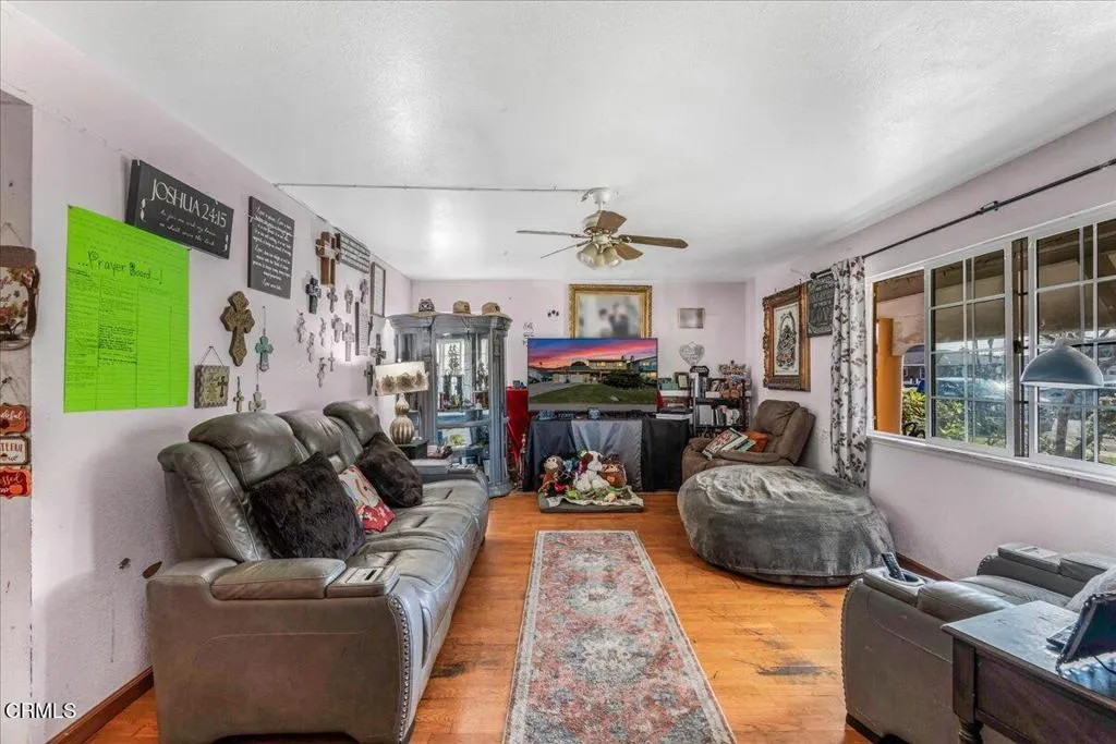 Additional image 3 of 1211 W Robert Avenue, Oxnard, CA 93030