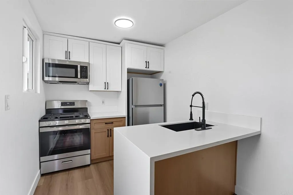 Additional image 75 of 730 W Chase Avenue, El Cajon, CA 92020