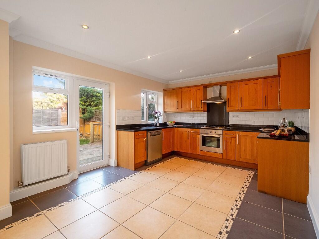 Additional image 12 of 23 St. James Road, Harpenden, Hertfordshire, AL5