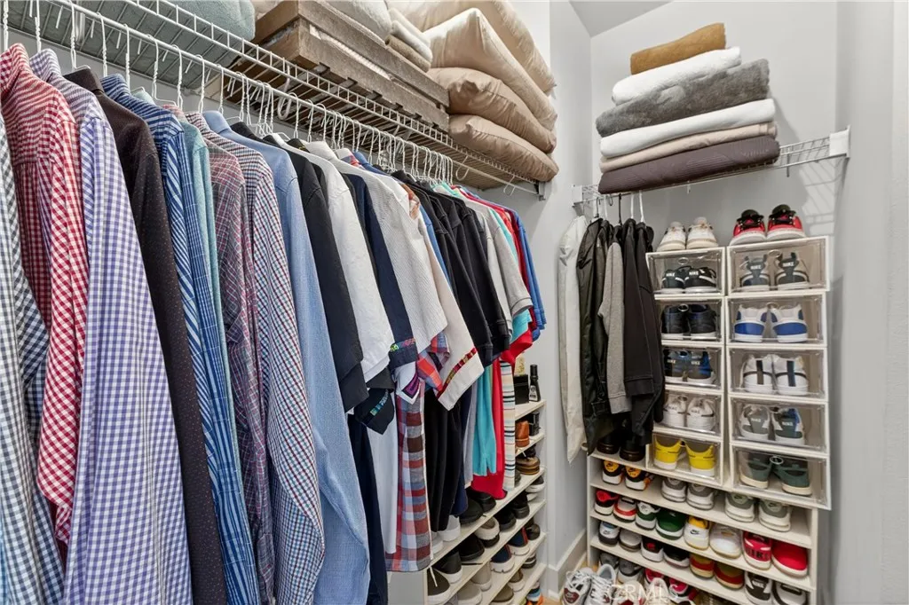 Additional image 32 of 906 E Civic Center Dr, Santa Ana, CA 92701