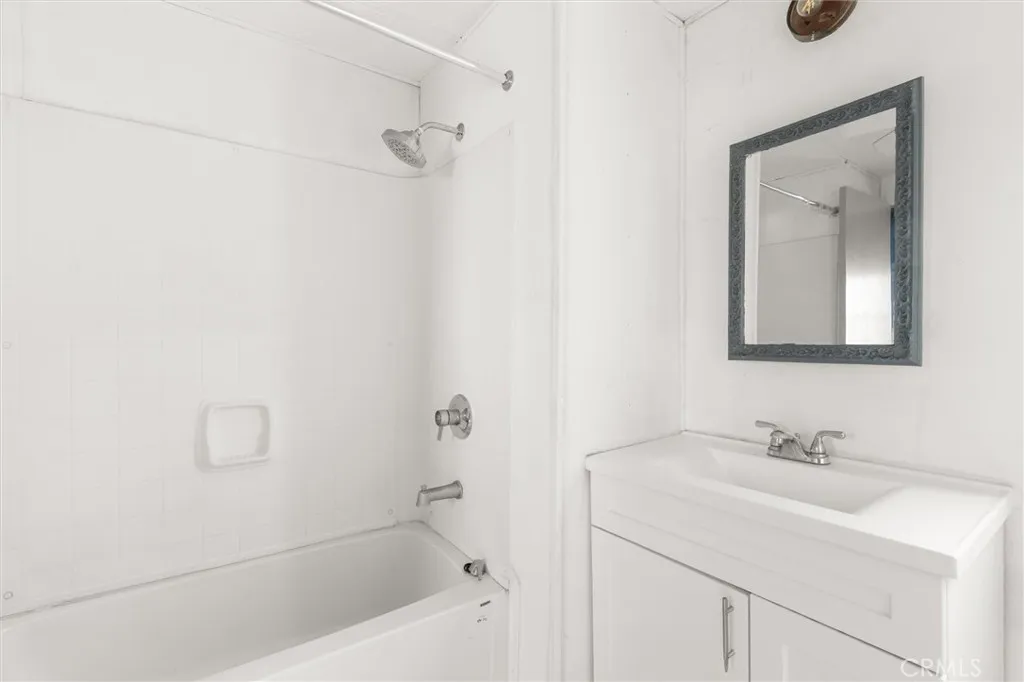 Additional image 20 of 1502 E Carson Street Unit 105, Carson, CA 90745