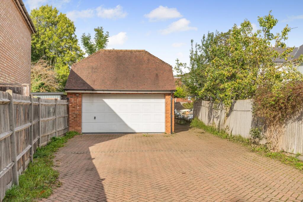 Additional image 3 of Harpenden Road, St. Albans, Hertfordshire