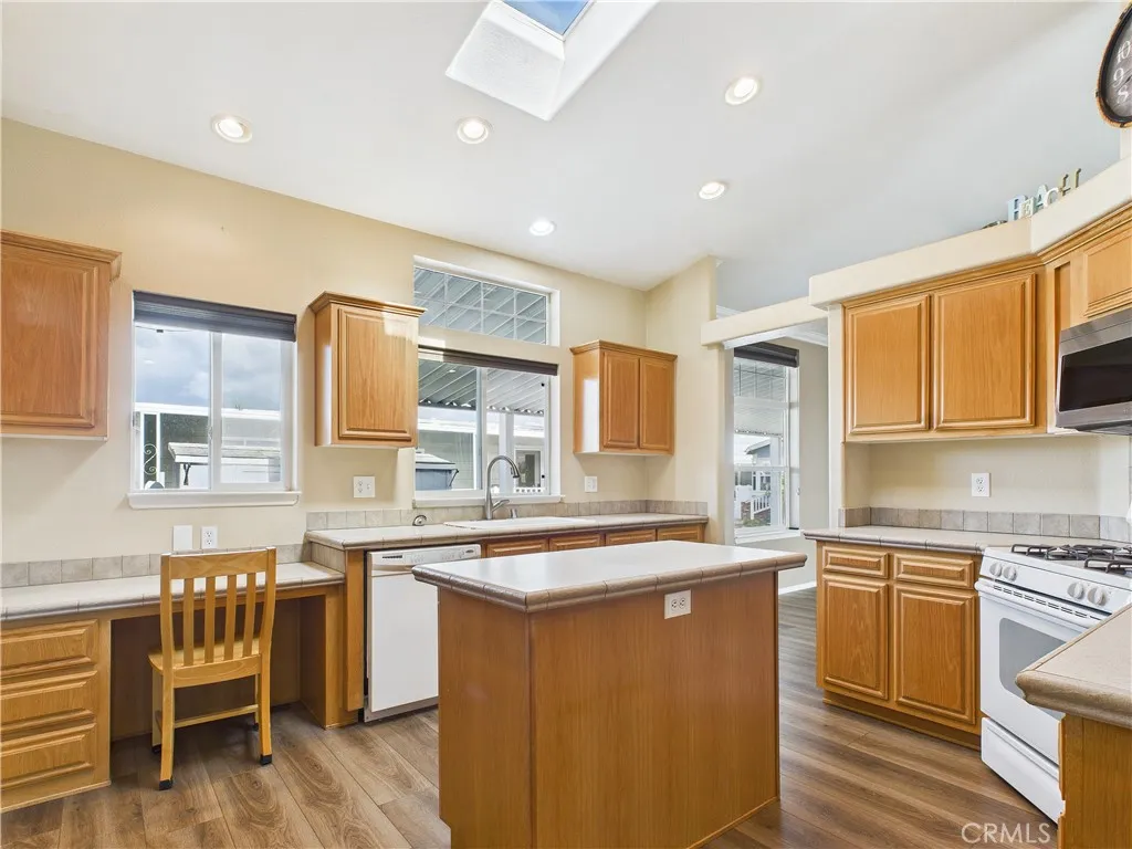 Additional image 42 of 20701 Beach Boulevard Unit 140, Huntington Beach, CA 92648