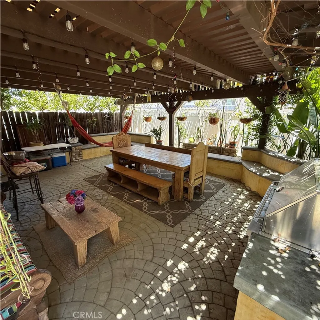 Property image for 25225 Avenida Dorena, Newhall, CA 91321