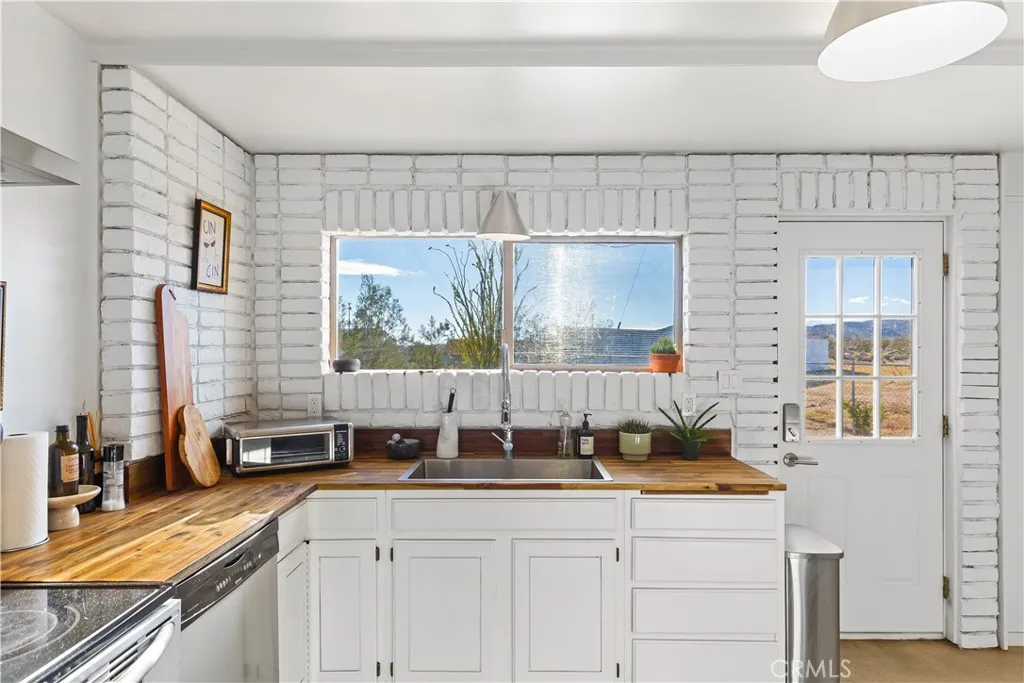 Additional image 6 of 60611 Birdie Ln, Landers, CA 92285