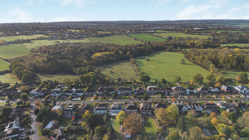 Additional image 37 of Mymms Drive, Brookmans Park, AL9