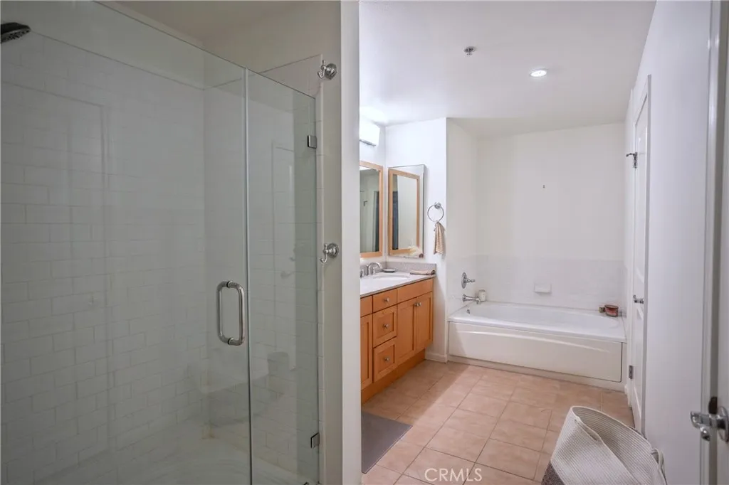 Additional image 60 of 201 E Angeleno Avenue Unit 206, Burbank, CA 91502