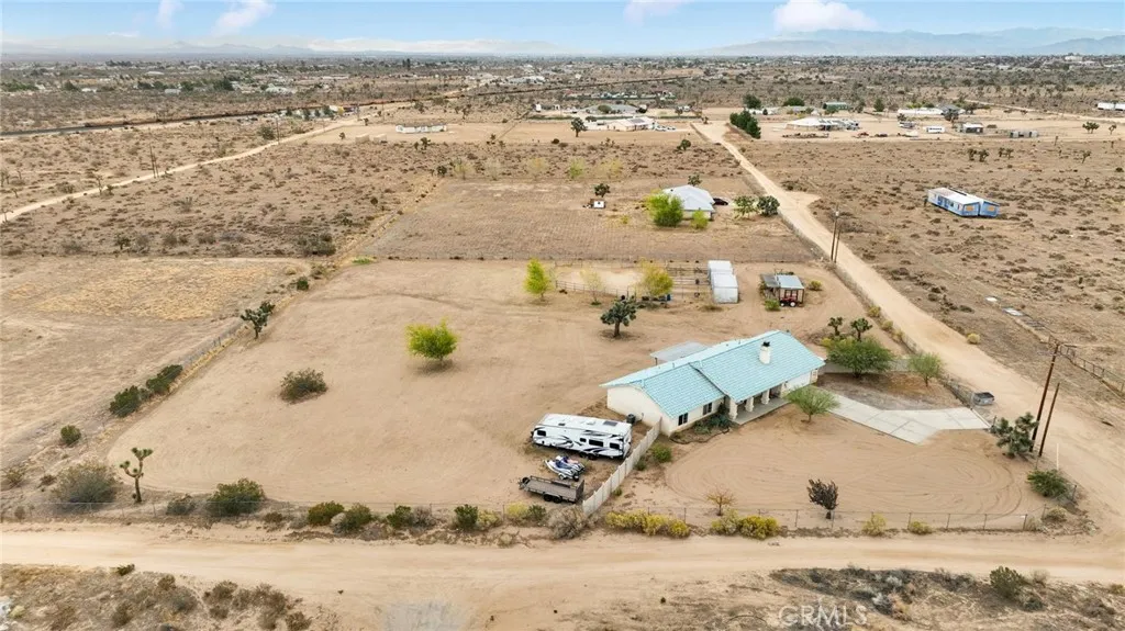 Additional image 93 of 6720 Mono Road, Phelan, CA 92371