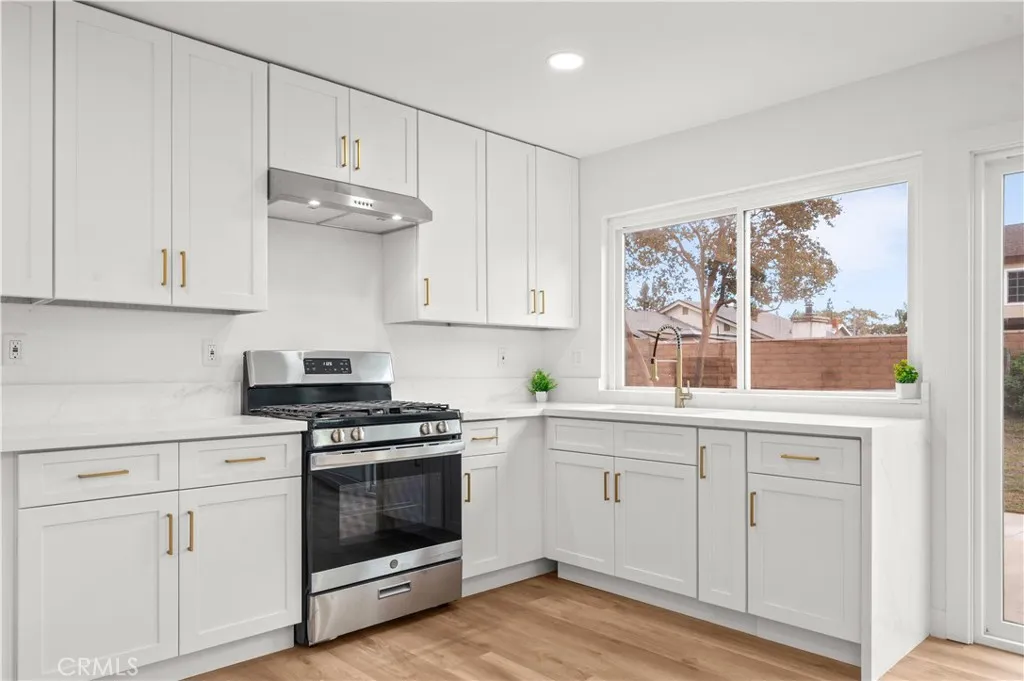 Additional image 15 of 554 E Fairfield Court, Ontario, CA 91761