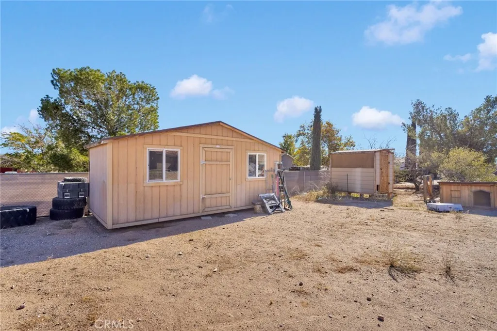 Additional image 76 of 10834 Mono Rd, Victorville, CA 92392