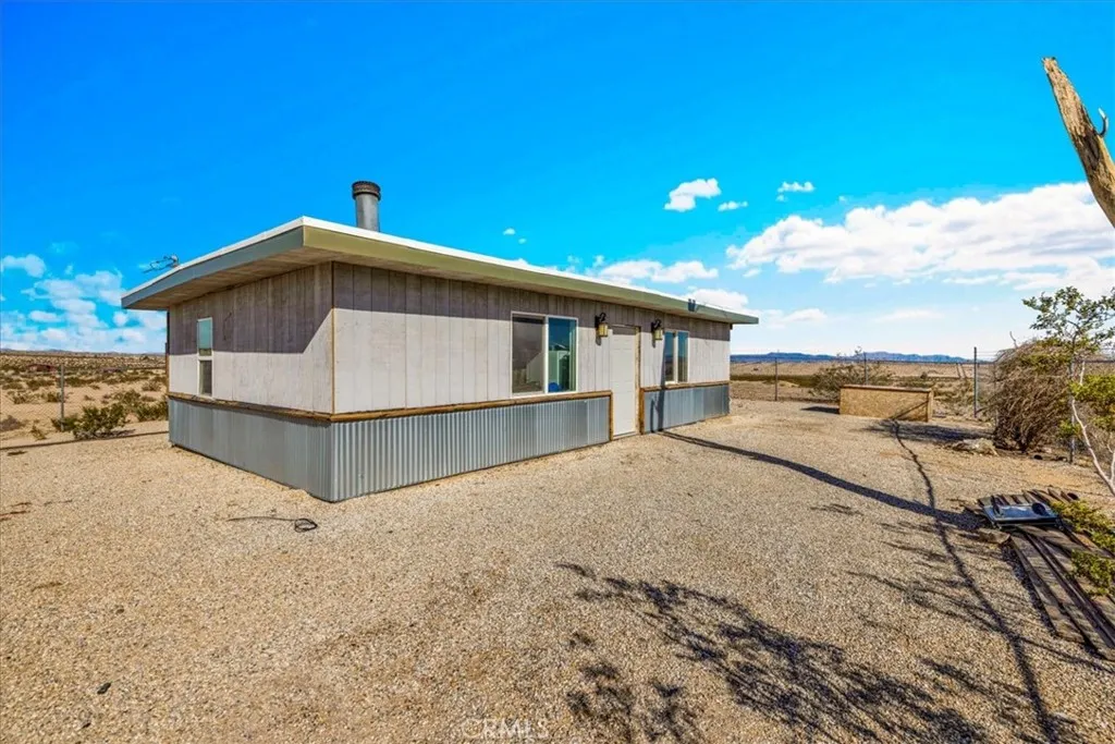 Additional image 23 of 67980 Valle Vista Road, 29 Palms, CA 92277
