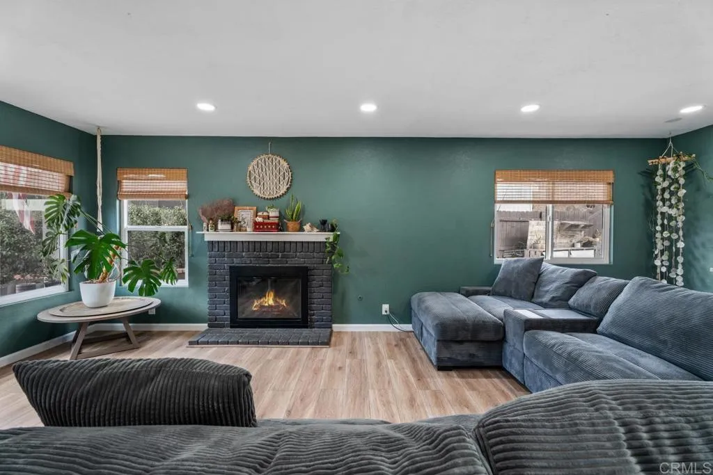 Additional image 41 of 215 Henrietta Ct, San Diego, CA 92114