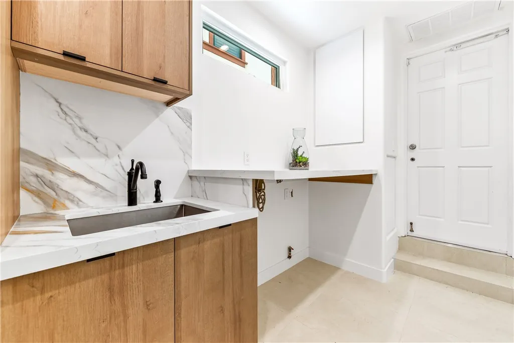 Additional image 13 of 541 4th, Manhattan Beach, CA 90266