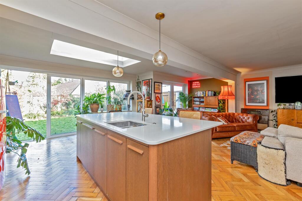 Additional image 22 of Colney Heath Lane, St. Albans