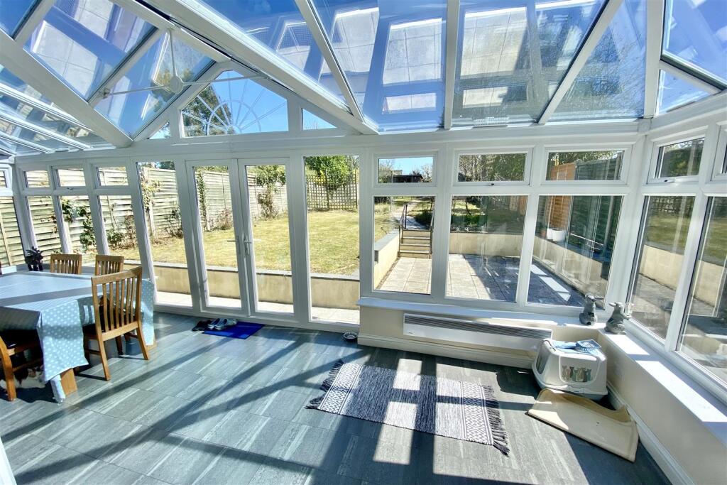 Additional image 29 of ,Mount Drive, Park Street, St. Albans, Hertfordshire, AL2