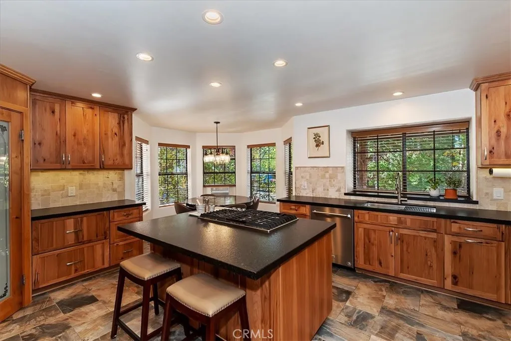 Additional image 48 of 27162 Peninsula Drive, Lake Arrowhead, CA 92352